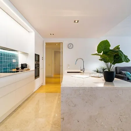 Apartment Stunning 2bdr In Chiado By Lovelystay