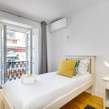 Stunning 2bdr In Chiado By Lovelystay Lisboa