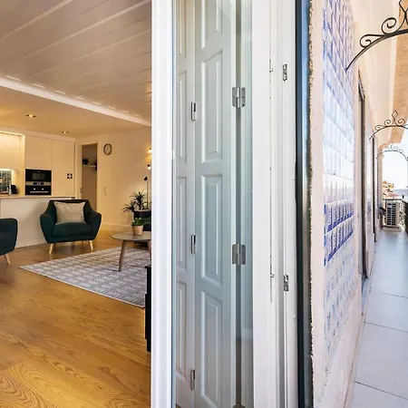 Stunning 2bdr In Chiado By Lovelystay